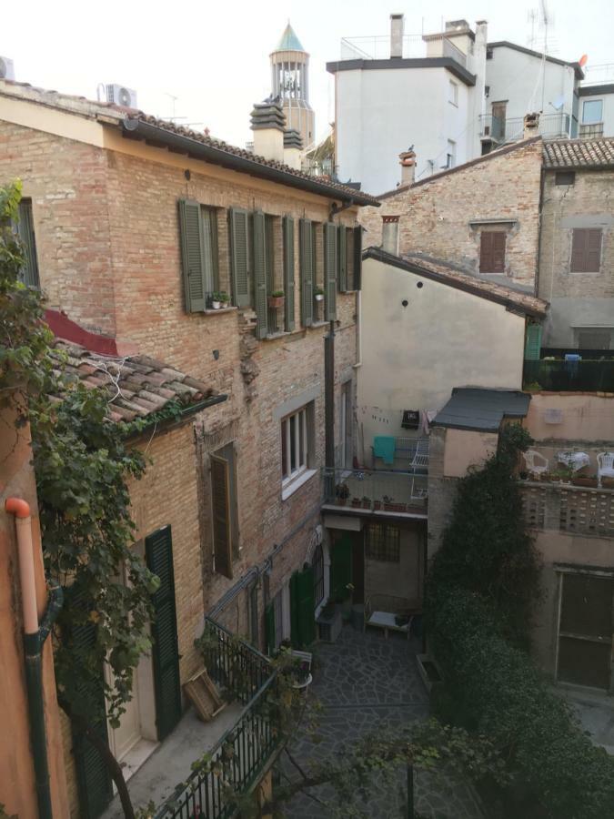 Apartamento Res. Centro Storico Fano Exterior foto