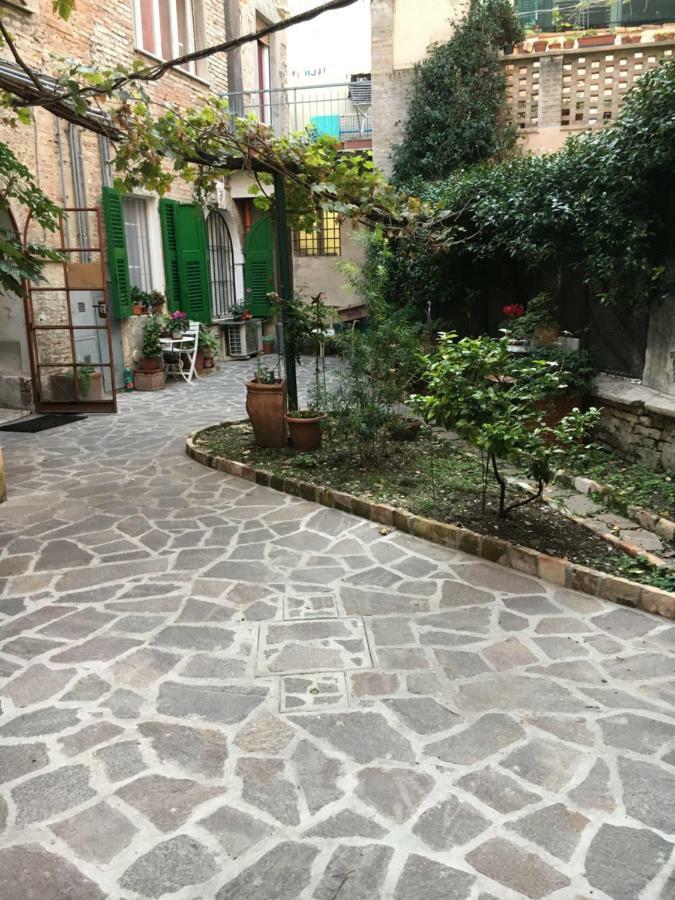 Apartamento Res. Centro Storico Fano Exterior foto